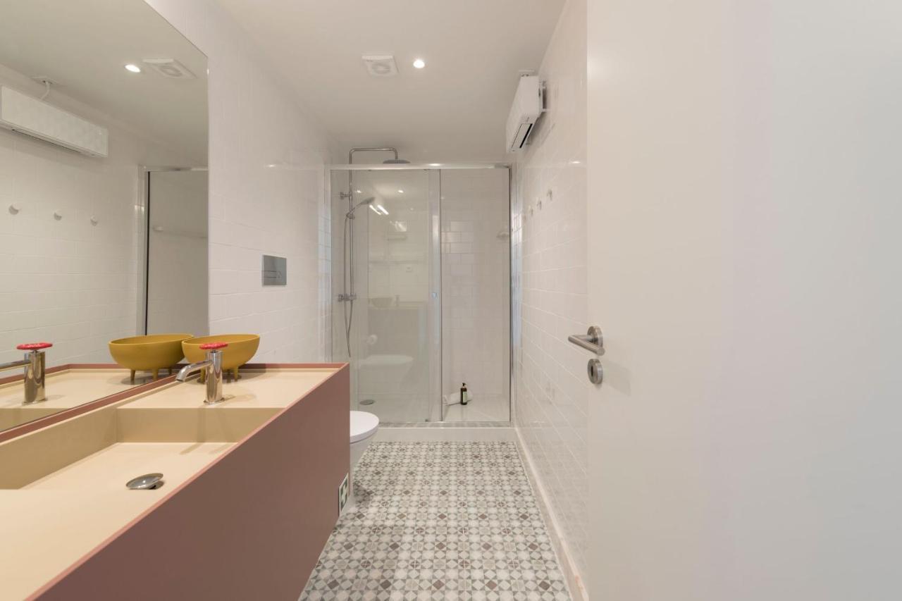 Boavista Penthouse W/ 2 Balconies & Ac By Lovelystay Porto Exterior photo